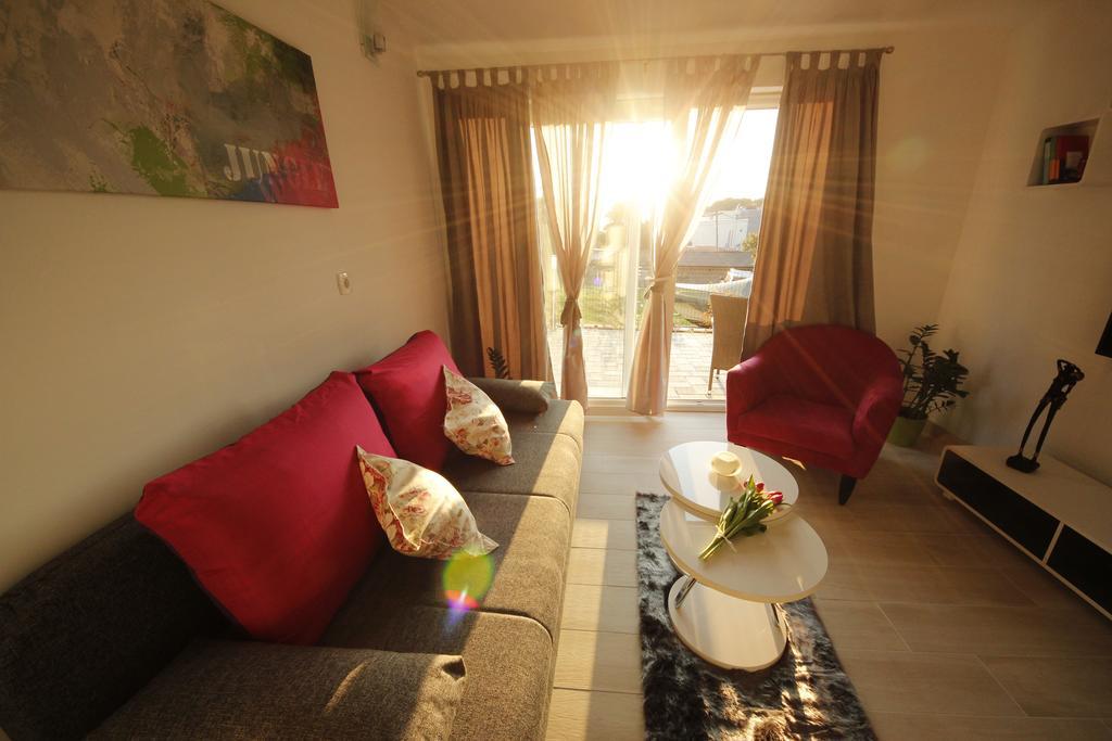 Apartment Golden Dreams Ποντστράνα Εξωτερικό φωτογραφία